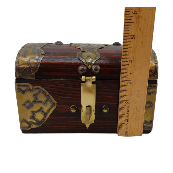 Vintage Wooden Treasure Chest Box with Brass Accents – Jewelry Keepsake Storage - Picture 12 of 12
